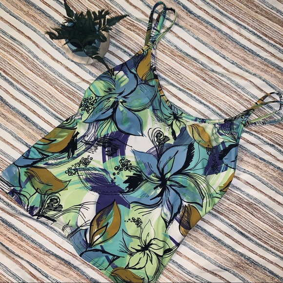 2 full coverage Swim Tops - Picture 2 of 6